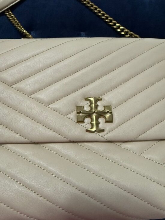 Tory Burch Handbags - Tory Burch Kira chevron creme bag